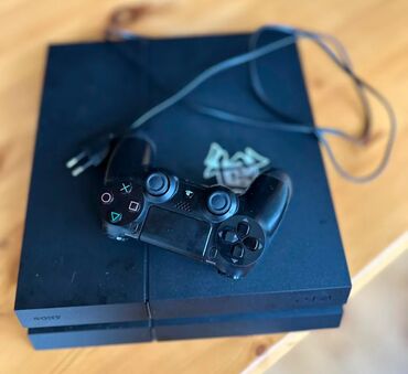 PS4 (Sony PlayStation 4): Sony PS4 Обновленный Все в оригинале, джойстики все в отличном