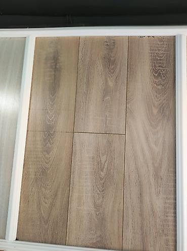 Laminat: Laminate döşəmə panelləri – ağac teksturası - Rəng/naxış: təbii palıd — 1