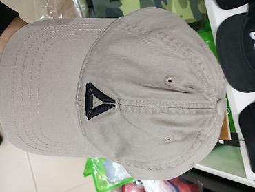 Головные уборы: Кепки — 16