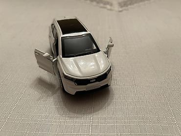 Oyuncaqlar: Miniatür KIA Sorento model maşın - Miqyas: təxmini 1:32–1:36 (kompakt — 8