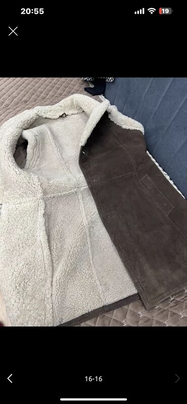 Пальто: 1. Продаю белую куртку Uniglo, новая с этикеткой. Размер 3ХЛ — 12