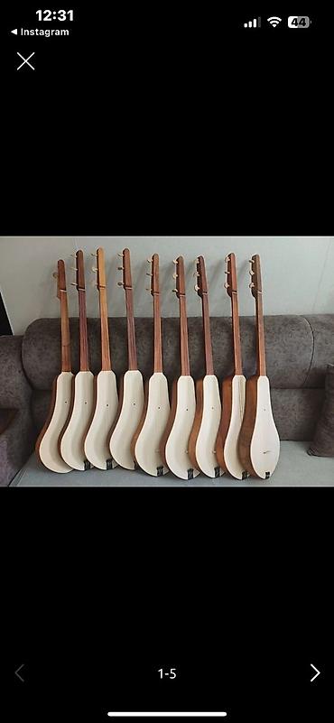 Комузы: Урматтуу комуз үйрөнүүчүлөр! Улуттук аспабыбыз комузду алгач колуңузга — 2