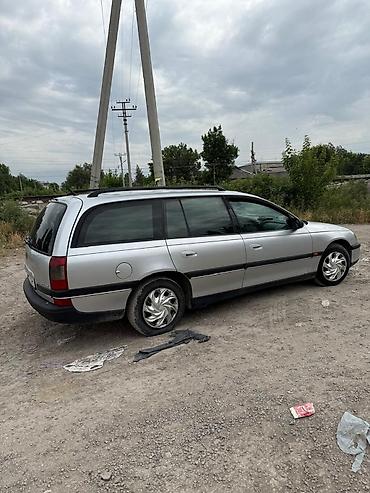 Opel: Opel Omega: 1996 г., 2 л, Механика, Бензин, Универсал — 15