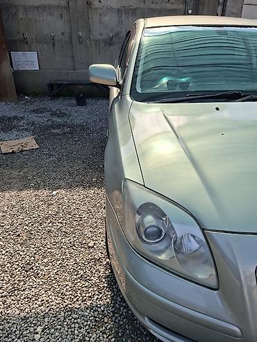 рул: Toyota Avensis: 2004 г., 2 л, Автомат, Седан — 3