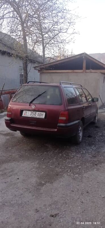 Volkswagen: Volkswagen Golf Variant: 1994 г., 1.8 л, Механика, Бензин, Универсал