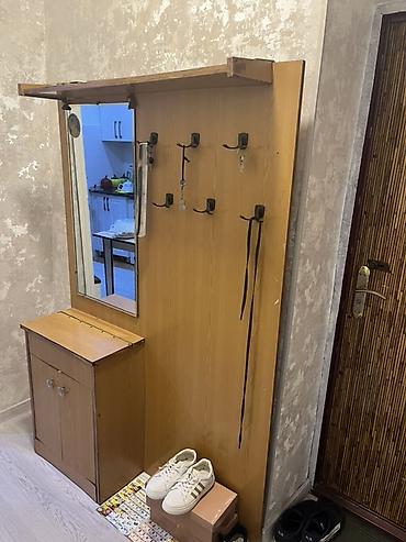 Dəhliz dolabları: İşlənmiş, 2 qapılı, Güzgülü, Sarı, Açılan, Düz dolab — 2