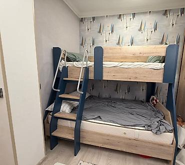 ikinci el iskaf: Oğlan və qız üçün, İşlənmiş, Çarpayı, Matras ilə, Siyirməli — 1