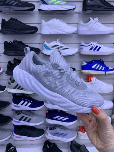 Кроссовки и спортивная обувь: Кроссовки мировых брендов Мы уже 7 лет радуем клиентов оригинальной at lalafo.kg — 27 Кроссовки и спортивная обувь: Кроссовки мировых брендов Мы уже 7 лет радуем клиентов оригинальной — 27
