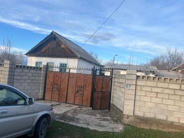 продаю дом в селе александровка: 100 м², 6 комнат, Старый ремонт С мебелью