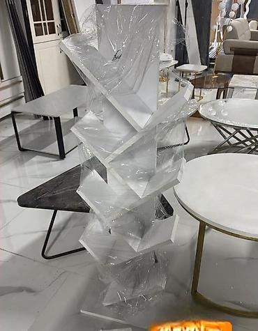 ikea ormari za sobu: Polica za knjige/držač časopisa – vertikalni “drvo” dizajn - Tip — 1