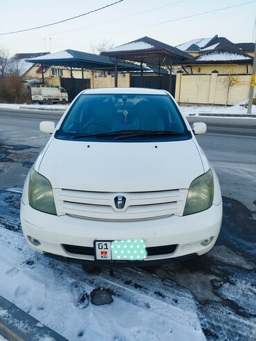 тайота форандер: Toyota ist: 2003 г., 1.3 л, Автомат, Бензин, Хэтчбэк