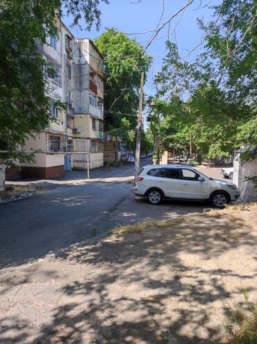 Köhnə tikili: Bakı, 3 otaqlı, Köhnə tikili, m. Xalqlar Dostluğu, 70 kv. m — 18