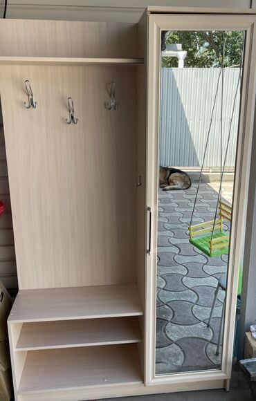 ковры продается: Шкаф-прихожая, Б/у, С зеркалом