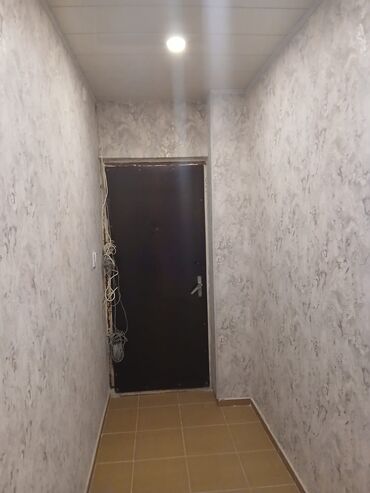 Uzunmüddətli kirayə mənzillər: Evın istilik sistemı var İnternet hal hazırda işlekdi ev Bır otaq — 14