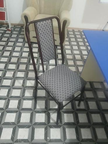 Ofis və oyun kresloları: 4 ədəd yumşaq oturacaqlı stul və U ayaq ofis stulu satılır. Stulun 1 — 3