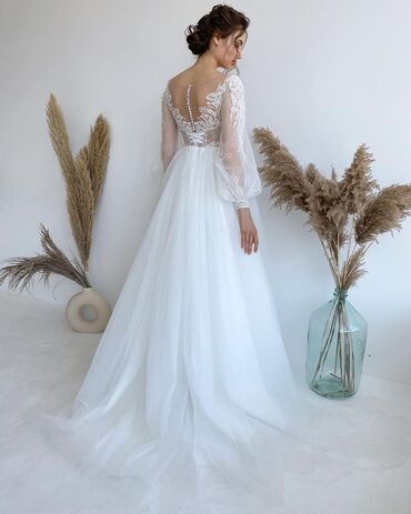 Свадебные платья: Свадебное платье, M, Со шлейфом, А-силуэт, Россия, Камни Swarovski, Б/у — 2