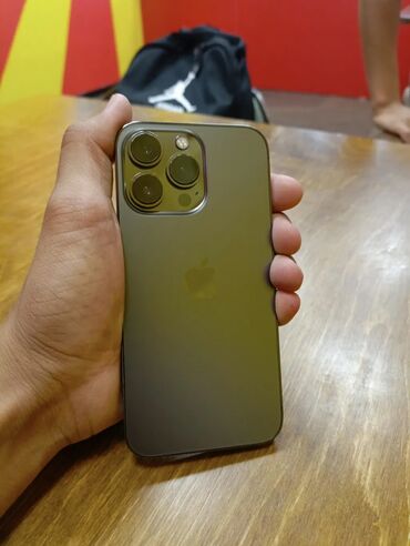 купить iphone 13 pro: IPhone 13 Pro, Колдонулган, 128 ГБ, Black Titanium, Заряддоочу түзүлүш, Каптама, Кабель, 81 %