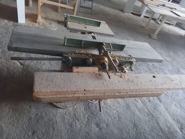 Mebel və taxta dəzgahları: CNC 4000 man, frez dəzgahı 1200 man,reysmus 40sm-lik 1100 — 2