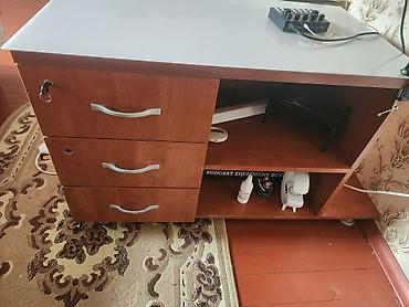 komputer setup: Düz masa, Polkalı, Siyirməli, Teksturalı laminat, Zəmanətsiz, Kredit yoxdur — 1