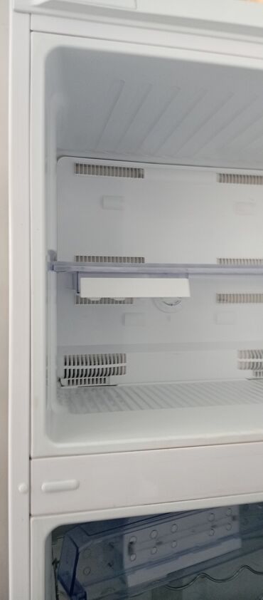 Soyuducular: Yeni 2 qapılı Beko Soyuducu Satılır, rəng - Ağ — 3