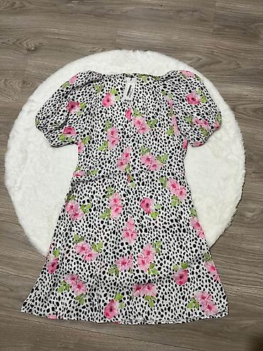 iceberg farke: Boohoo haljina 
Velicina Xl/xxl
Cena 1200 din🟨🟨 — 2