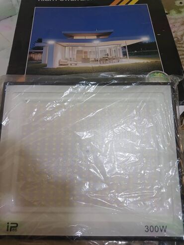 bağ üçün işıq: Satılır: LED Flood Light (PibaoGu) – 300W 💡 🔹 Tam yeni, qutuda 🔹 Güc