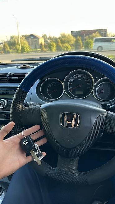Haima: Honda Fit: 2003 г., 1.3 л, Автомат, Бензин, Хэтчбэк — 9
