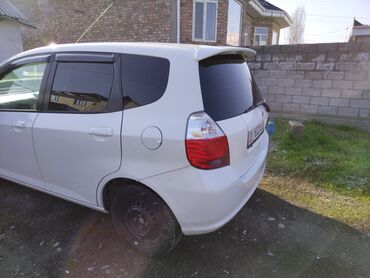 forester 2003: Honda Fit: 2003 г., 1.5 л, Вариатор, Бензин, Хэтчбэк