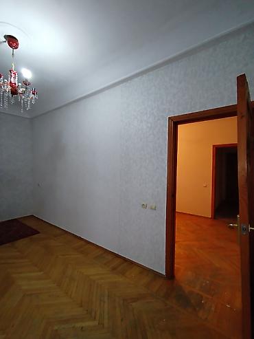 qara qarayev ev: Bakı, Yasamal, 2 otaqlı, Köhnə tikili, m. İçərişəhər, 50 kv. m — 4