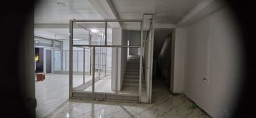 Ofislər: İcarəyə verilir----Masazırda yol kənarında 3 mərtəbəli +açıq mansarlı — 12