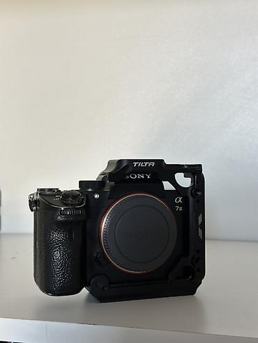 Беззеркальная камера Sony α7 III (ILCE‑7M3) в оригинальном кейдже