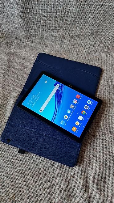 Tableti: Huawei MediaPad T5 10 sa futrolom/stand-om - Ekran: Full HD — 14