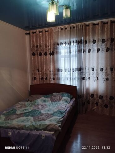 гостиница сафари: Срочно сдаю 2-комнатную квартиру Г. Токмак район гостиницы все условия