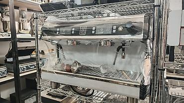 İki qollu kommersiya espresso aparatı ☕ Peşəkar Qəhvə Aparatı lalafo.az -da İki qollu kommersiya espresso aparatı ☕ Peşəkar Qəhvə Aparatı