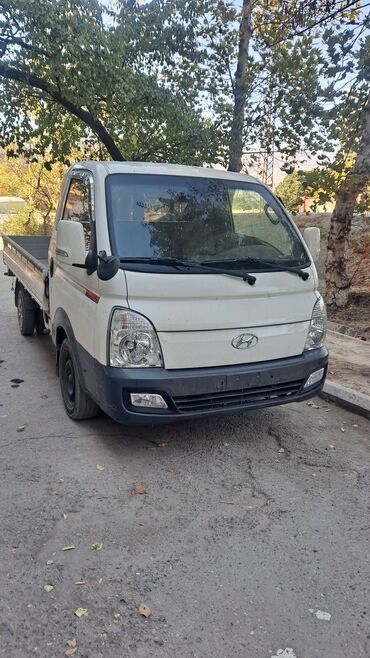 домкрат 5 тонн: Легкий грузовик, Hyundai, Стандарт, 1,5 т, Б/у