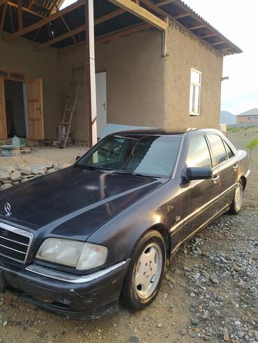 домкрат для машины: Mercedes-Benz C-Class: 2000 г., 2.4 л, Автомат, Бензин, Седан