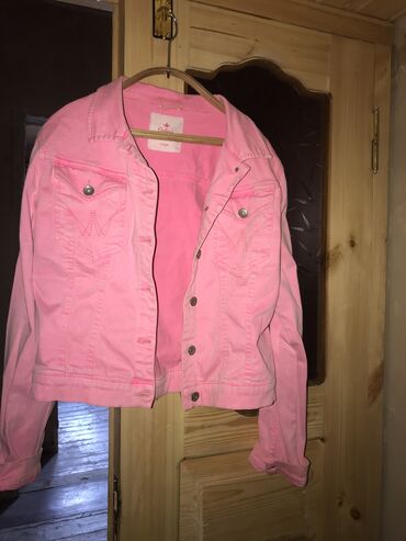 Женская одежда: Женская куртка S (EU 36), M (EU 38), цвет - Розовый