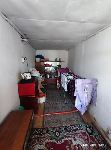 Продажа коттеджей и домов: Продаётся дом, в пос. Манас, рядом с трассой, участок 6,6с.(17*40м.) — 6