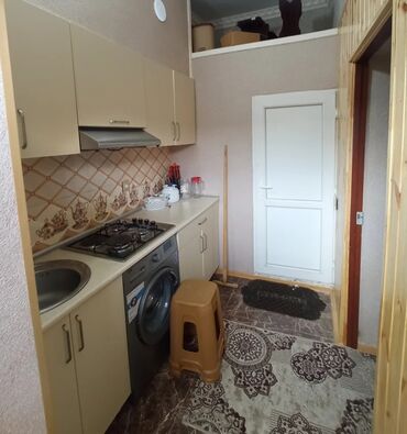 kirayə evlər metroya yaxın: 65 kv. m, 2 otaqlı, Kombi, Qaz, İşıq