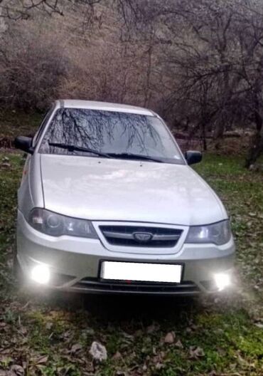 Daewoo: Daewoo Nexia: 2011 г., 1.6 л, Механика, Бензин, Седан