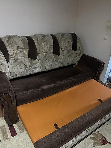divan temizleme: Klassik üslubda yumşaq mebel dəsti - Tərkib: 3 nəfərlik divan + 2 — 2