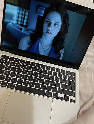 Ноутбуки Apple (MacBook): Для учебы, Б/у, Apple M2, ОЗУ, RAM: 8 ГБ — 2