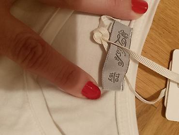 Kompleti: Komplet za devojčice – bela majica i lagana jaknica mešano. cena je po — 5