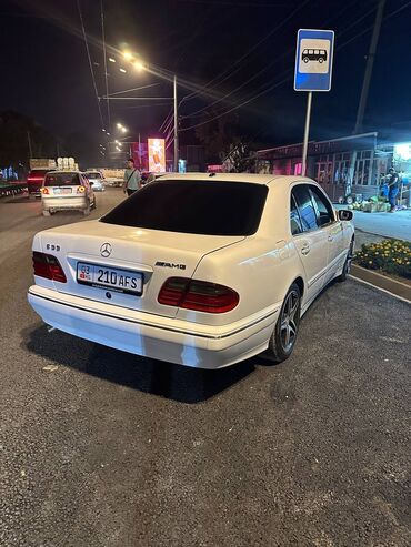 обменяю на: Mercedes-Benz E-Class: 2001 г., 4.3 л, Автомат, Бензин, Седан
