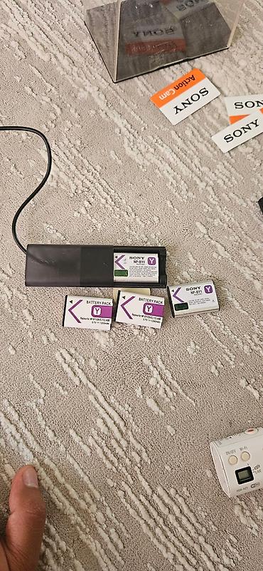 Видеокамеры: Sony AZ 1 mini камера и идеальном состоянии и с множеством креплений — 7