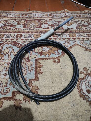 набор инструментов для работы с кожей: Гибкий сантехнический трос (вантуз-трос) для прочистки труб и