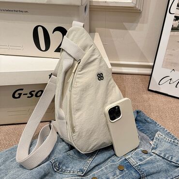 Другие сумки: Сумка-слинг через плечо, светло-бежевый цвет. - Формат — 5