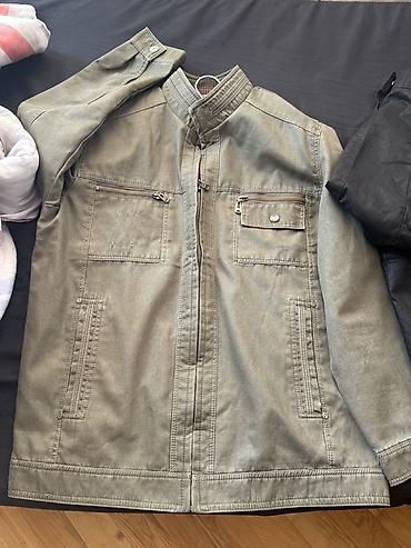 Kurtkalar: Kişi gödəkçələri – 2 rəng Məhsul təsviri: - Stil: Moto/utility — 1