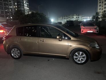 Nissan: Nissan Tiida: 2008 г., 1.5 л, Автомат, Бензин, Хэтчбэк at lalafo.kg — 4 Nissan: Nissan Tiida: 2008 г., 1.5 л, Автомат, Бензин, Хэтчбэк — 4