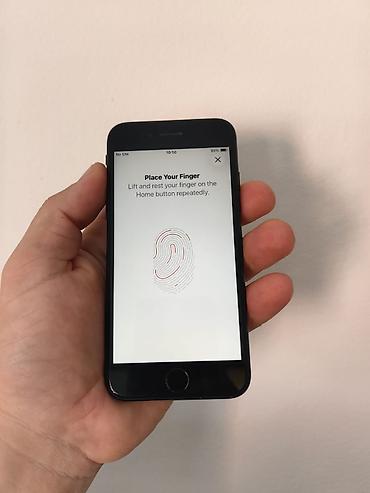 second hand electronics: Iphone SE 2020 crni sa 64gb memorije, sim free i icloud free — 4